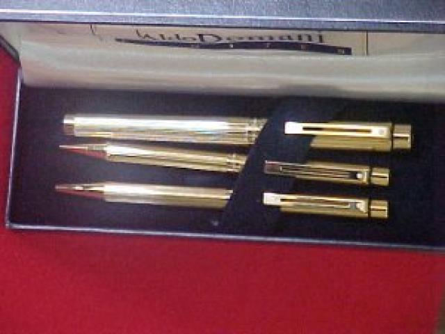 Hermoso juego original de plumas sheaffer gold electroplated, 14 k. - Benito Juárez - 1